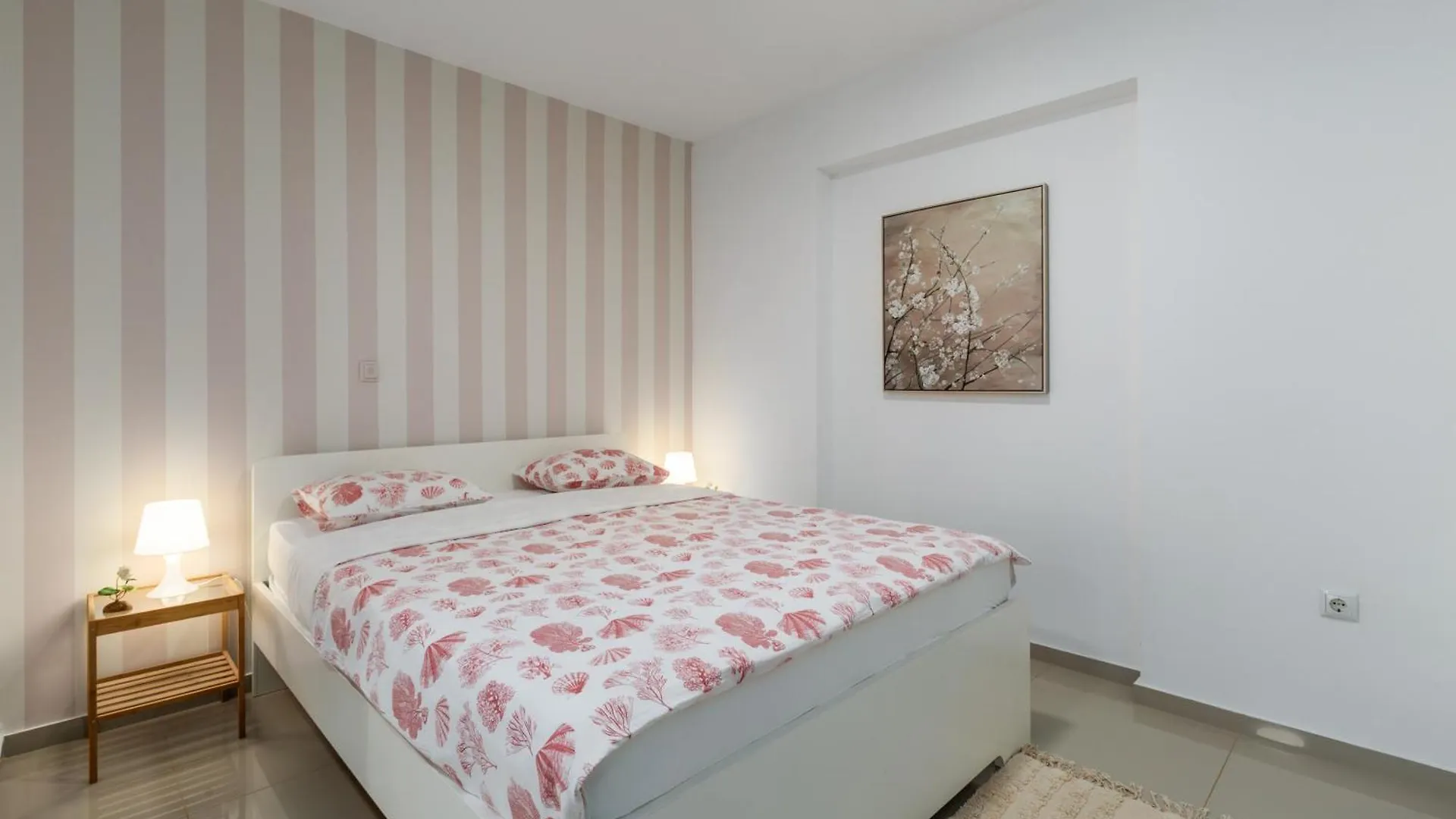 Modern Apartment Zen With Private Garden Porec