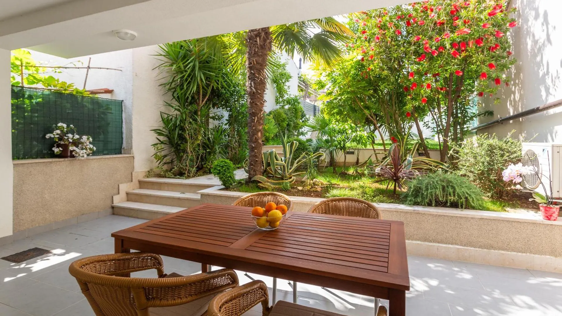 Modern Apartment Zen With Private Garden Porec 0*,