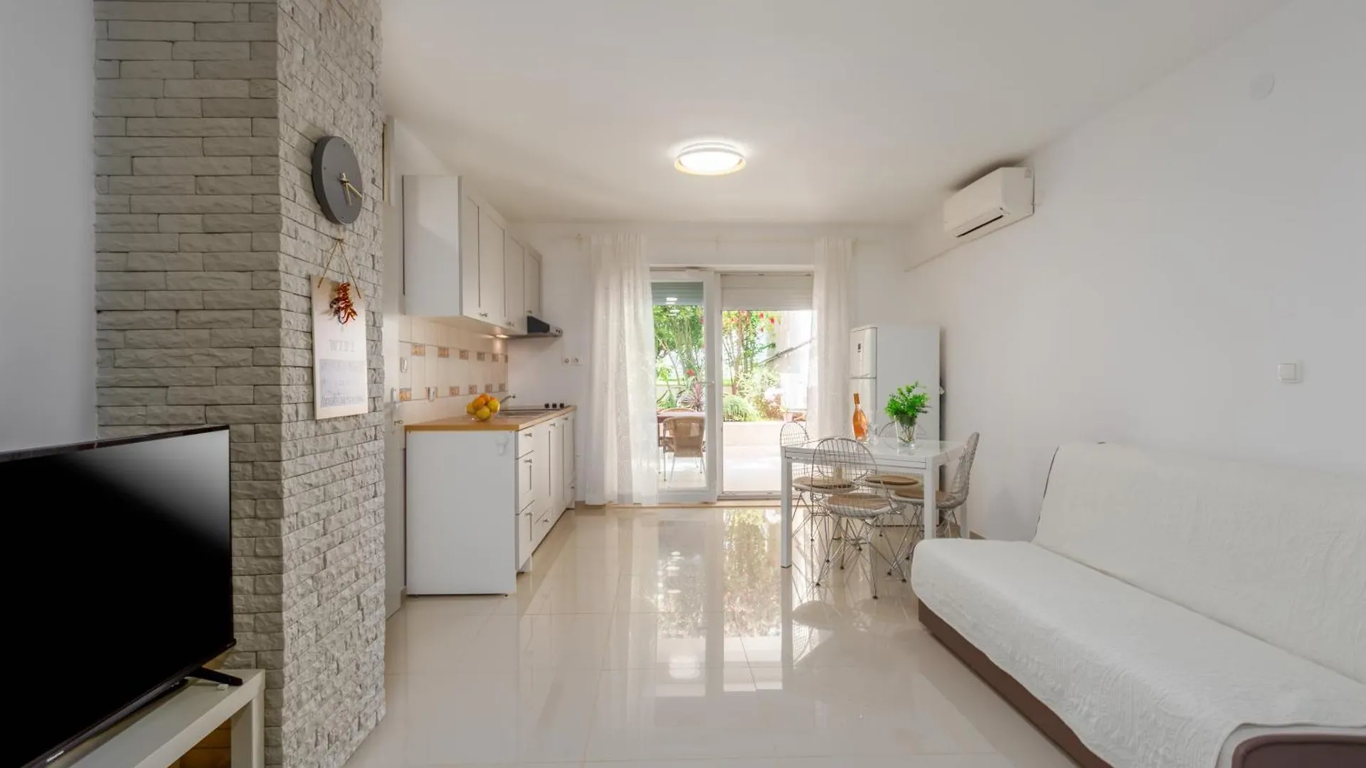 Modern Apartment Zen With Private Garden Poreč
